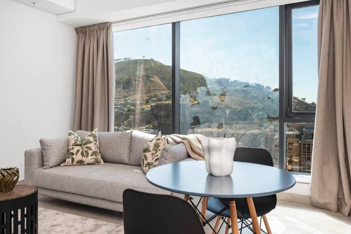 Ultra Modern 1 Bed At The Rubik